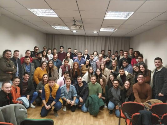 Los jóvenes murcianos ante la coalición: divididos entre la esperanza y el miedo