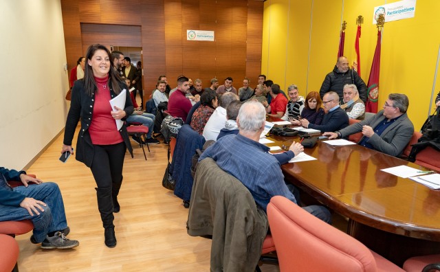 Los sindicatos de Cartagena piden a los concejales que se bajen el sueldo y declaran incompetente a la edil de Hacienda 