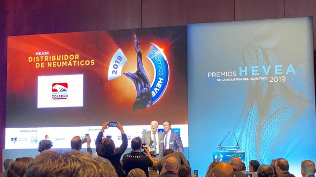 Soledad Distribución elegida como el mejor distribuidor de neumáticos en los Premios Hevea