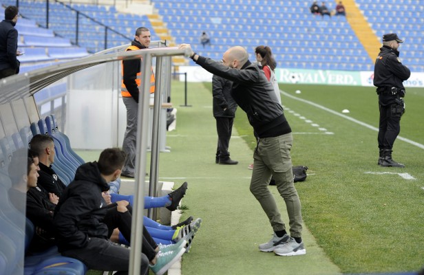 Chechu Flores arremete contra el Hércules y el presidente del Orihuela
