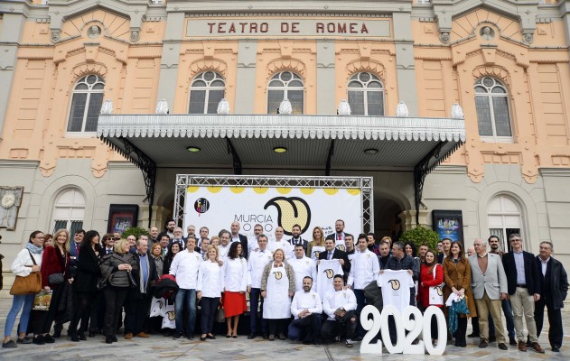 'Murcia, capital gastronómica' estrena su sede del Romea con degustaciones de guisos tradicionales