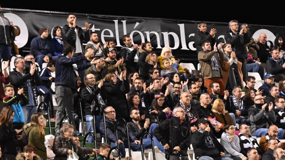 Unos 2.500 abonados albinegros adquieren acciones del club