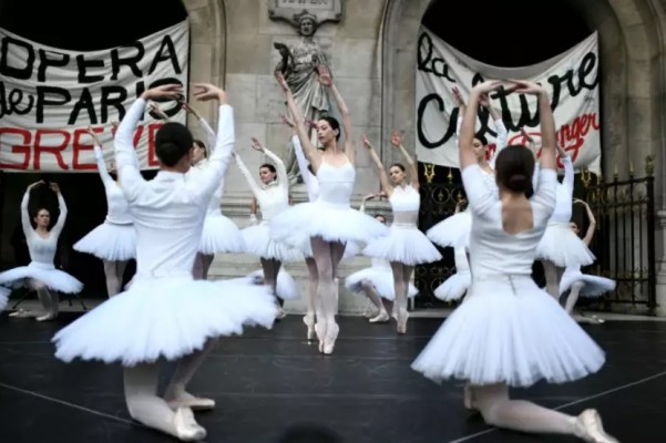 Bailarines en huelga