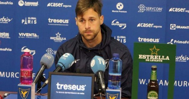 Britos estará otros siete meses de baja en el UCAM CF al ser operado de nuevo de su maltrecha rodilla
