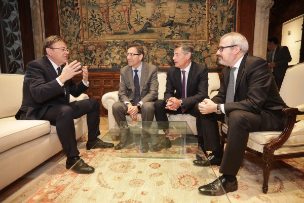 Puig insta a crear en España un marco favorable al cooperativismo y destaca el ejemplo de Consum