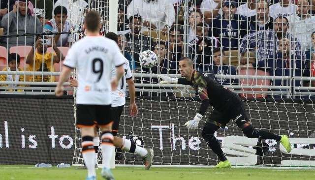 El Valencia responde con pasividad a la Supercopa de Rubiales