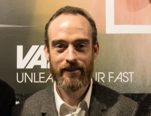 Nacho Puig explica las claves de Hawkers en una jornada sobre la transformación de los negocios