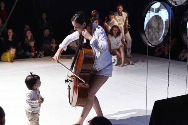 L'Institut Valencià de Cultura obri la temporada a Alacant amb 'Bítels per a nadons'
