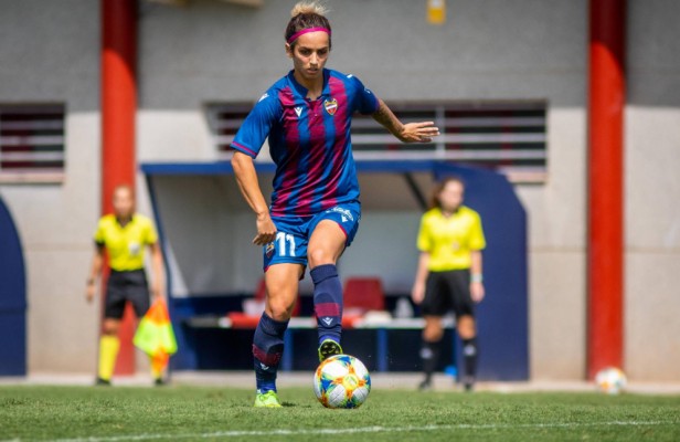 Andonova sufre una lesión muscular y la fractura del tabique nasal
