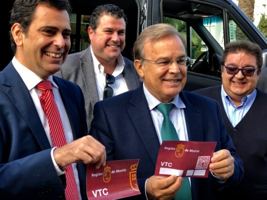 Murcia quintuplica en un año las licencias de VTC hasta superar el centenar