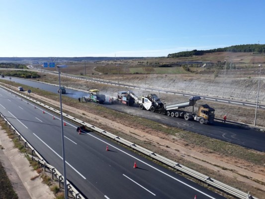 La abulense Padecasa mejorará en primavera tres tramos de la CV-10 en el tramo de calzada única