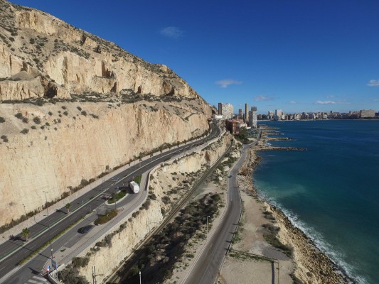 El tripartito reflota el paseo litoral como reclamo turístico de Alicante con 'otros' 600.000 euros