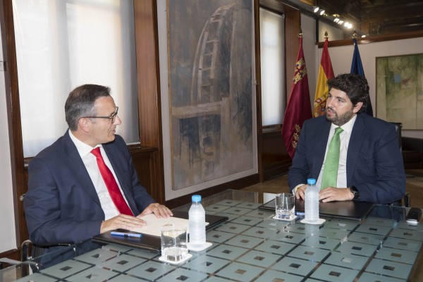 Los líderes políticos de la Región ante Sánchez: de la celebración al temor al independentismo 
