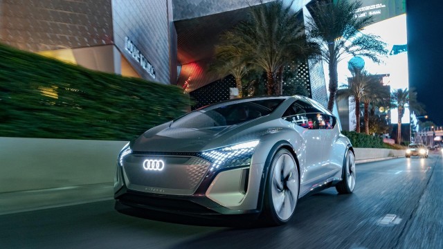 Más de la mitad de los usuarios probaría la conducción autónoma, según una encuesta de Audi
