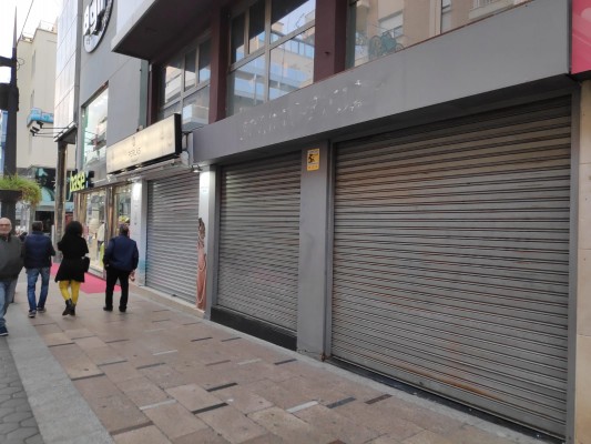 Springfield y Amichi cierran sus tiendas en el centro de Benidorm