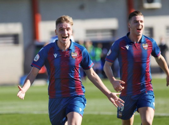 El Atlético Levante UD abre 2020 con su tercera victoria seguida ante el AE Prat