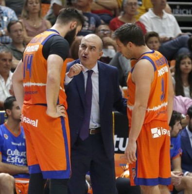 Ponsarnau: “La clave fue recuperar el ritmo desde la defensa”