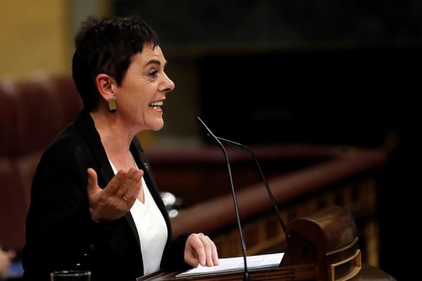 Mertxe Aizpurua (Bildu) abre la segunda jornada del debate de investidura entre gritos de 