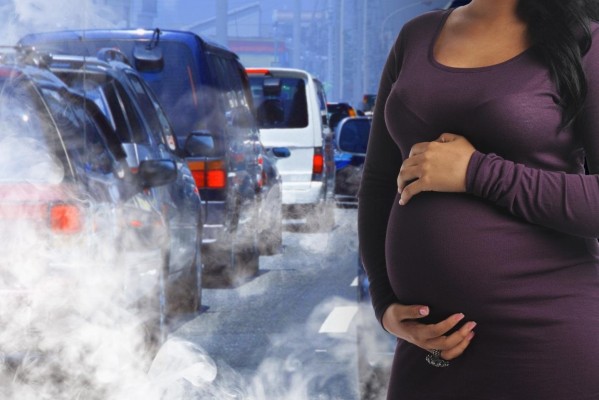 La contaminación de los coches aumenta en un 50% el riesgo de hipertensión en el embarazo
