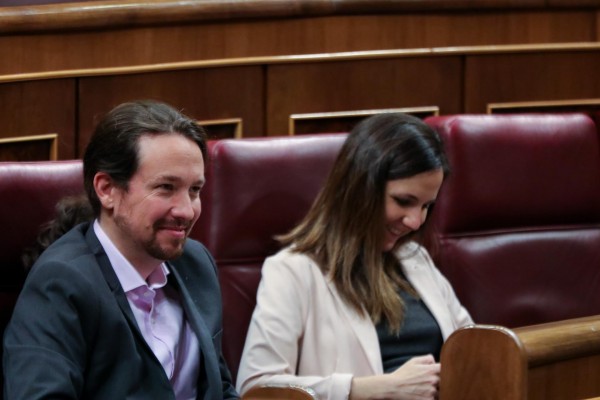 Iglesias elogia a presos y 