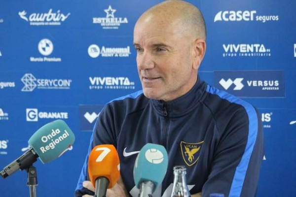 El UCAM Murcia quiere despertar en Don Benito de su 'pesadilla' liguera