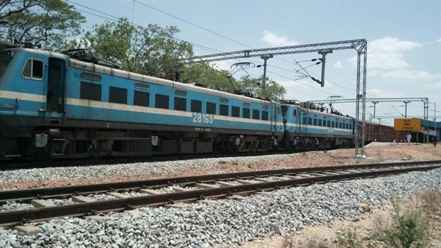 Abengoa concluye con éxito su segunda electrificación de una línea ferroviaria en la India