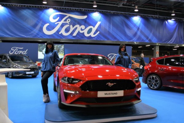 Diciembre mejora gracias a las ventas en la Feria del Automóvil