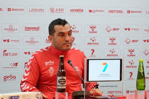 El Real Murcia inicia su 'nueva' vida ante el Sevilla Atlético con la cantera por bandera