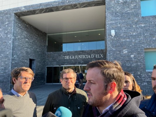 El PP de Elche acude al juzgado para obtener el informe sobre la rescisión del contrato del Mercado
