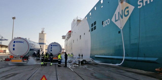Baleària implanta un sistema de 'bunkering' de gas natural de alta eficiencia en el puerto de València
