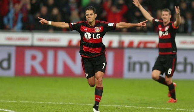 El Bayer Leverkusen escucha ofertas para vender a 'Chicharito' Hernández