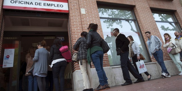El paro apenas baja en 3.400 personas en el último año en la Región 