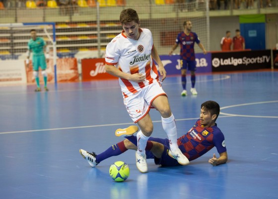 El Jimbee Cartagena de Duda comienza su 'escalada' hacia el playoff en el Palau Balugrana