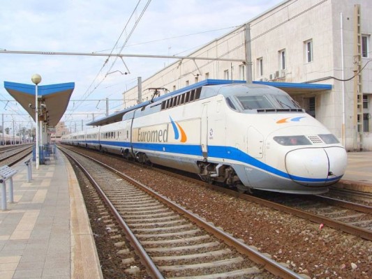 El trayecto entre Alicante y Barcelona se reducirá más de media hora a partir del día 13