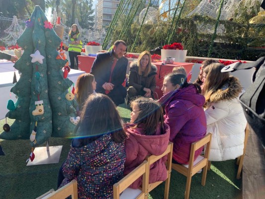 Los más pequeños prepararán su corona real y dulces navideños bajo el Árbol de Navidad             

