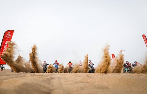 El desierto de Arabia Saudí espera al Dakar tras arrebatárselo a Sudamérica
