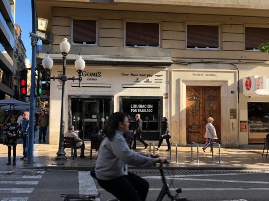 La histórica joyería Gomis deja La Rambla en busca de la actividad comercial de Maisonnave