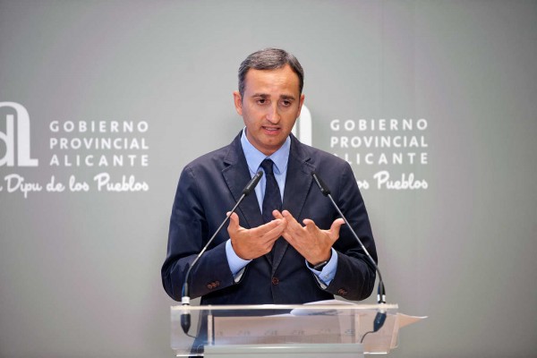 La Diputación de Alicante lanza un 'pack' de inversiones por 87 millones para contrarrestar el plan de Consell