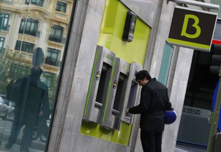 Bankia recortará el horario para atender a clientes en caja a partir de enero