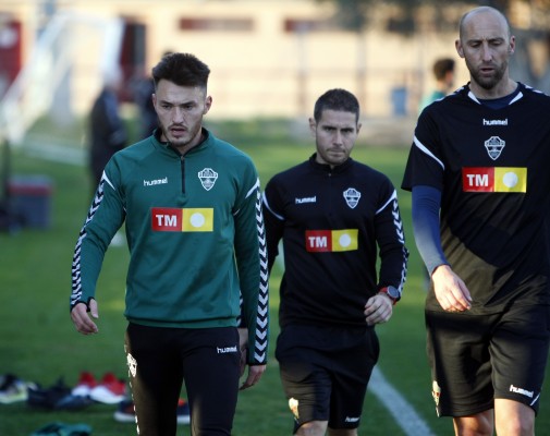Nino protagoniza la buena noticia del regreso al trabajo del Elche tras las vacaciones de Navidad