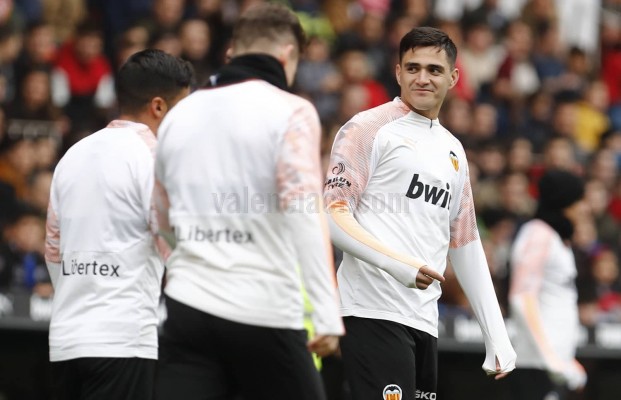Maxi Gómez, con el Eibar entre ceja y ceja