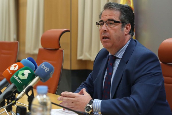 Tráfico convocará 100 plazas para que militares mayores de 45 años ejerzan de examinadores