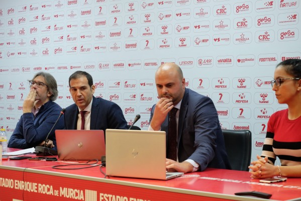 El Real Murcia despeja 