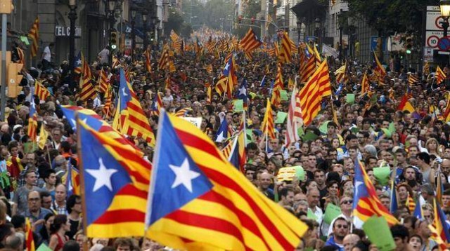 Casi uno de cada cuatro inversores no invertirá en Cataluña mientras sigan las tensiones políticas