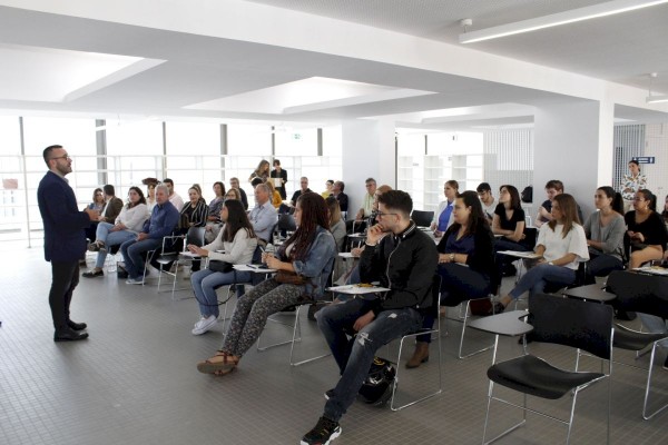 Más de 53.000 jóvenes se benefician de las acciones de empleo y formación del plan Avalem Joves de la Generalitat