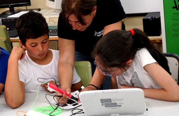 El cable amarillo, robótica para escolares