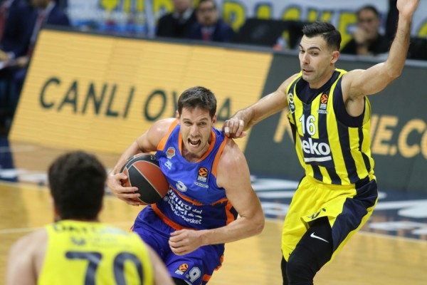 El Valencia Basket recibe al Tenerife sin apenas margen de error para la Copa