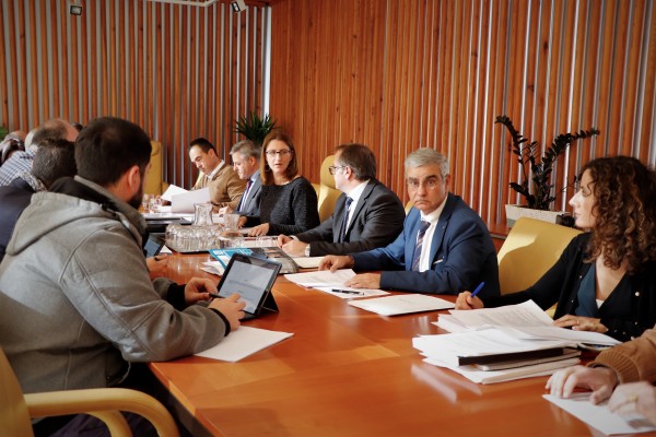 El bipartito también valida las cuentas de la Agencia de Desarrollo con un 'aviso' de la izquierda