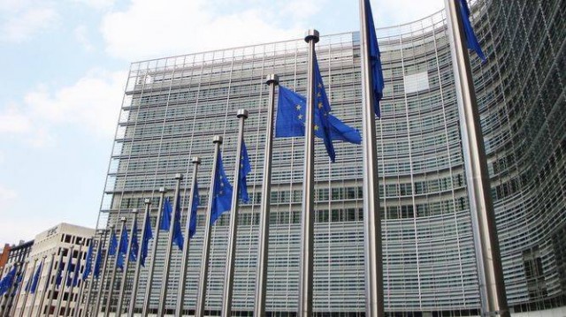 Bruselas propone crear un impuesto europeo a los plásticos no reciclables
