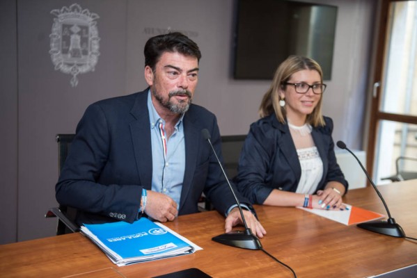 Alicante recorta 2,4 millones en gasto e inversiones para cumplir con Hacienda y cerrar el presupuesto